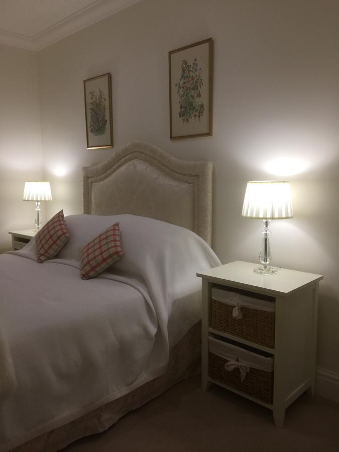 Bed and Breakfast Tirol House Thakeham Экстерьер фото
