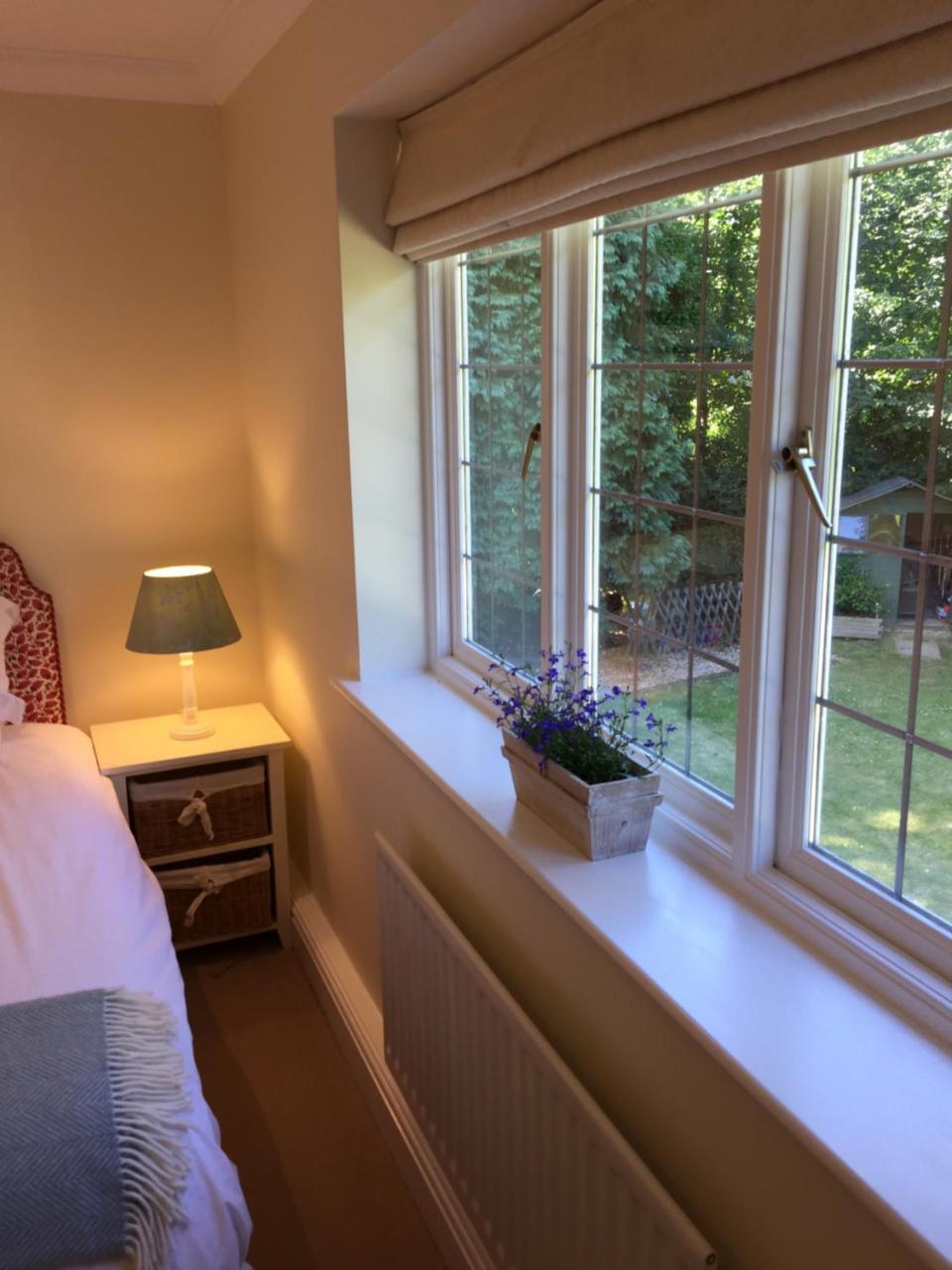 Bed and Breakfast Tirol House Thakeham Экстерьер фото