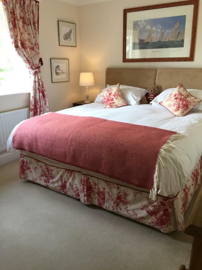 Bed and Breakfast Tirol House Thakeham Экстерьер фото